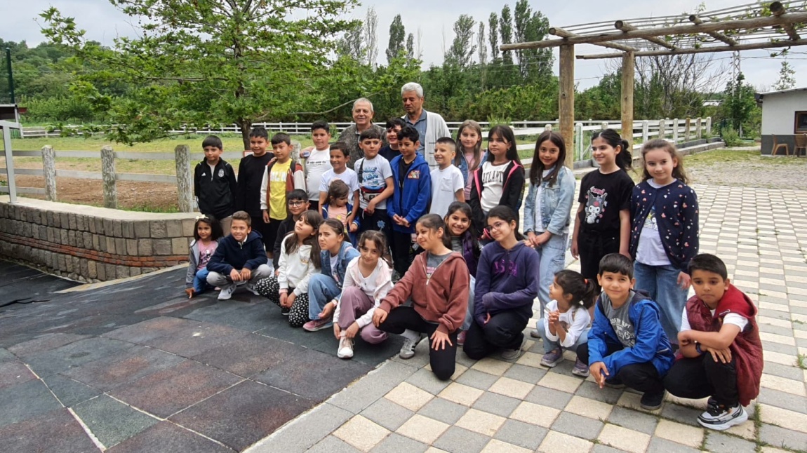 3/F SINIFI AT ÇİFLİĞİ GEZİSİ